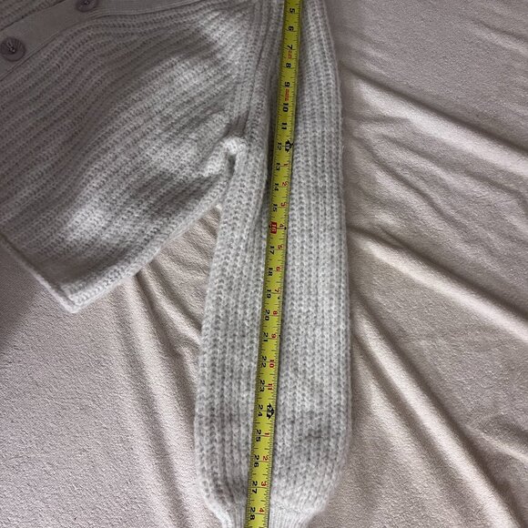 Women's Zara Cream Colored Knit Cardigan size small - Picture 5 of 5